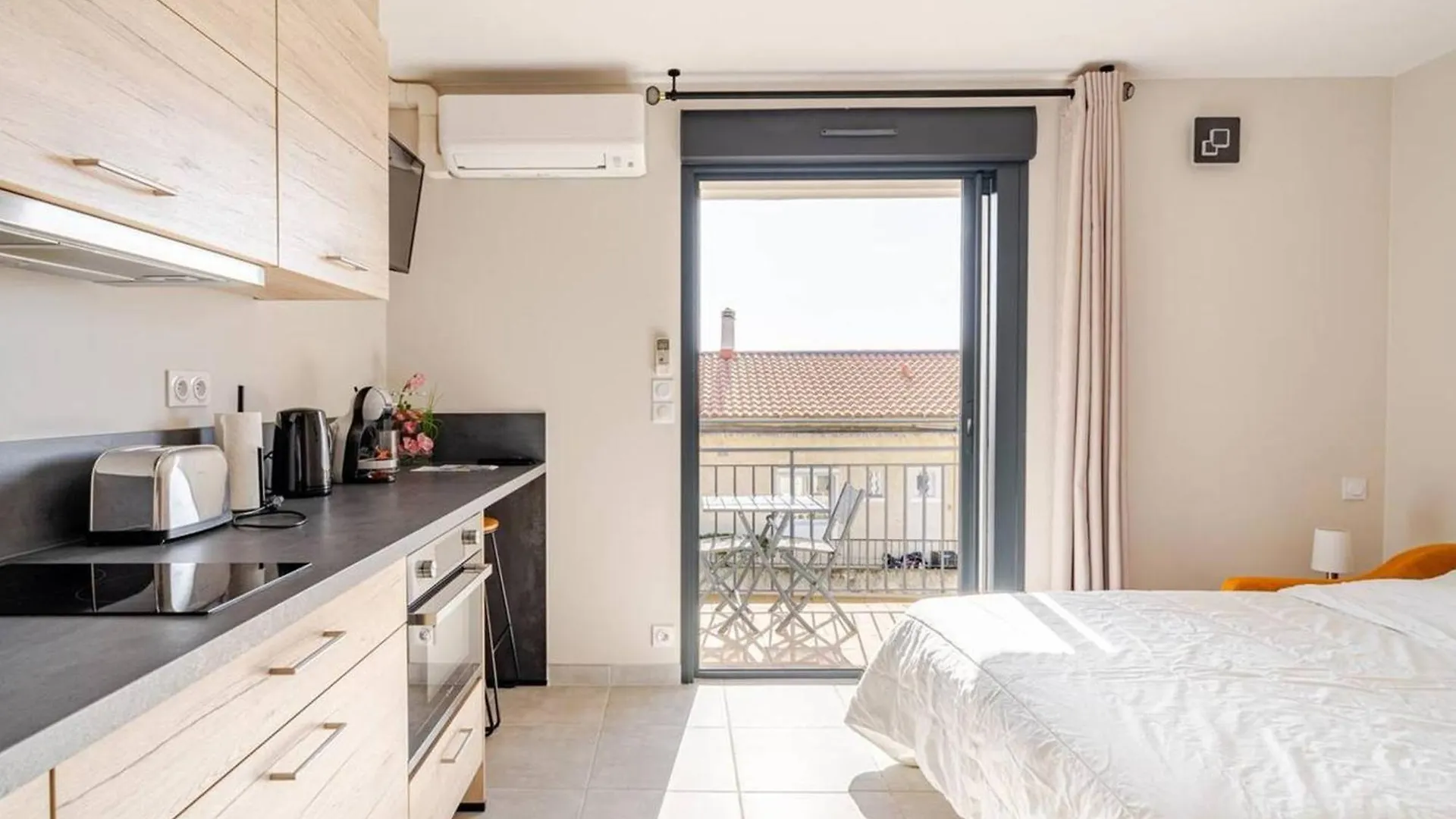 Charmant Studio Renove Au Coeur Du Lavandou Avec Clim Et Terrasse - Fr-1-816-7 Le Lavandou Apartment